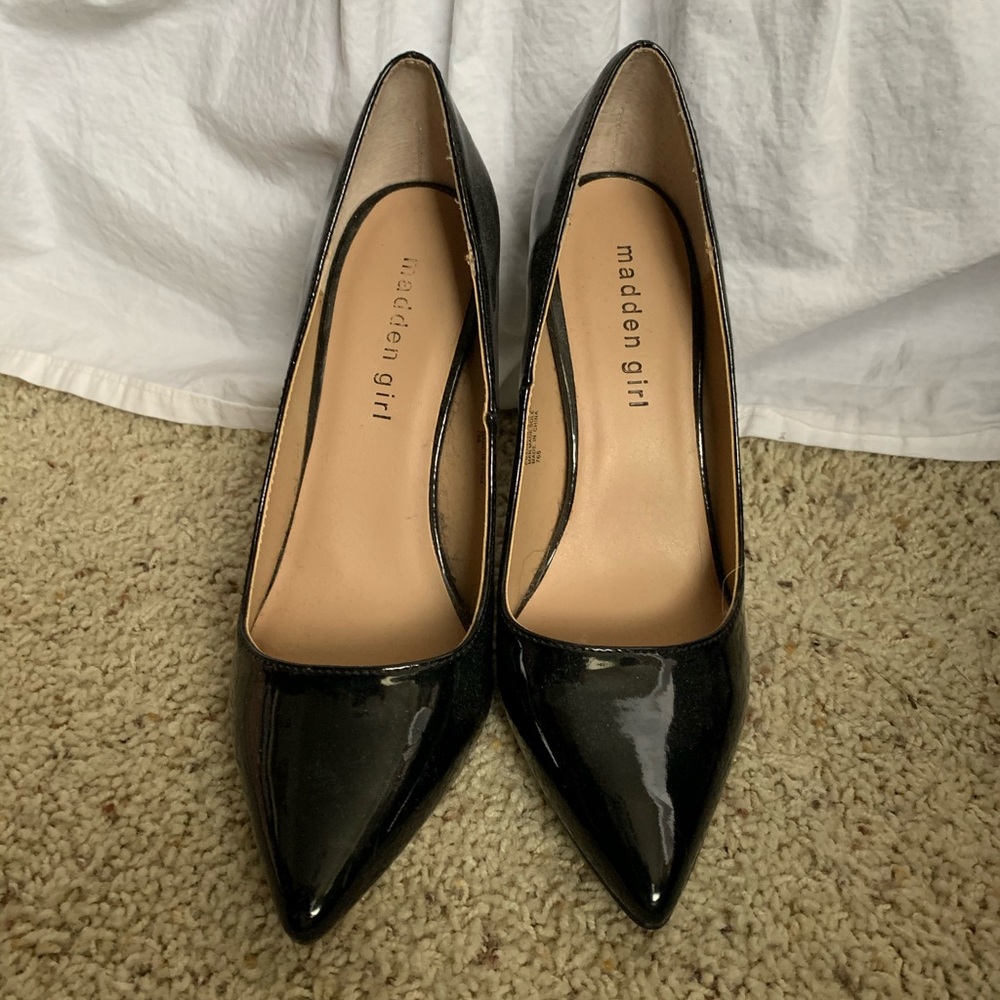 Madden Girl Black Pumps